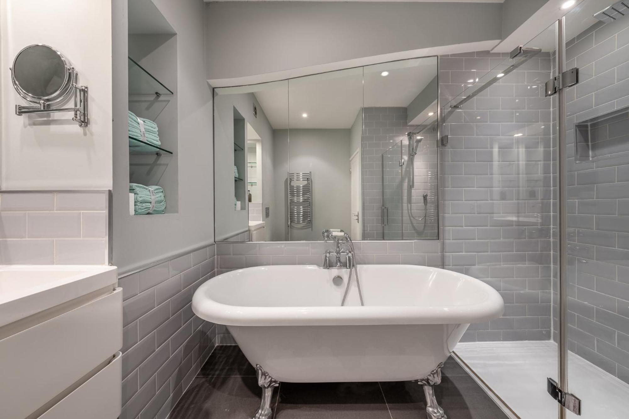 Apartamento Huge 200sqm Luxury 3-bedroom Mews