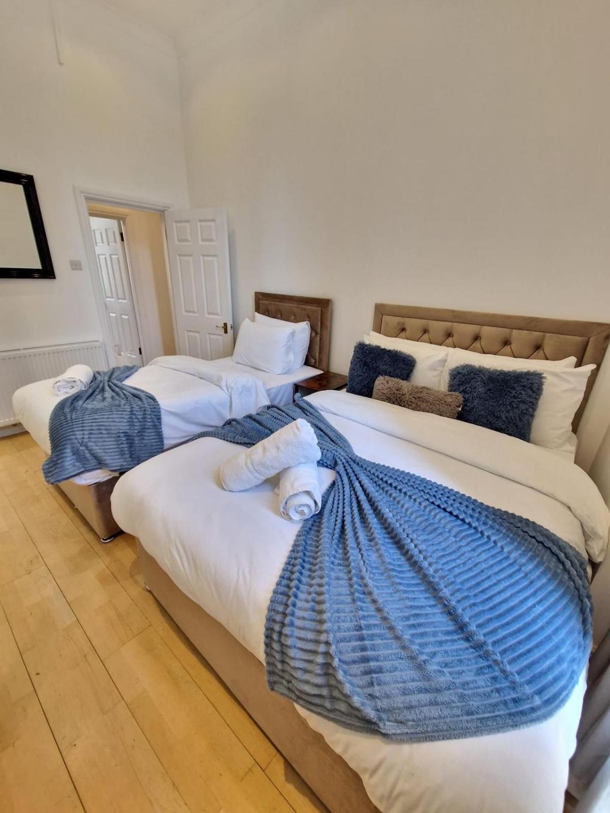 Clarges Apartamento *