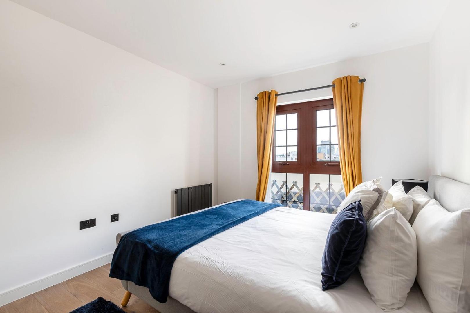 View Spacious 2 Bedroom Penthouse Apartamento Londres