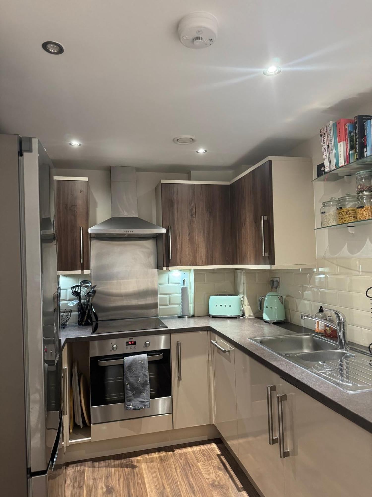 Modern & Stylish 1 Bedroom Apartment, Sleeps 4, Appartement Londres