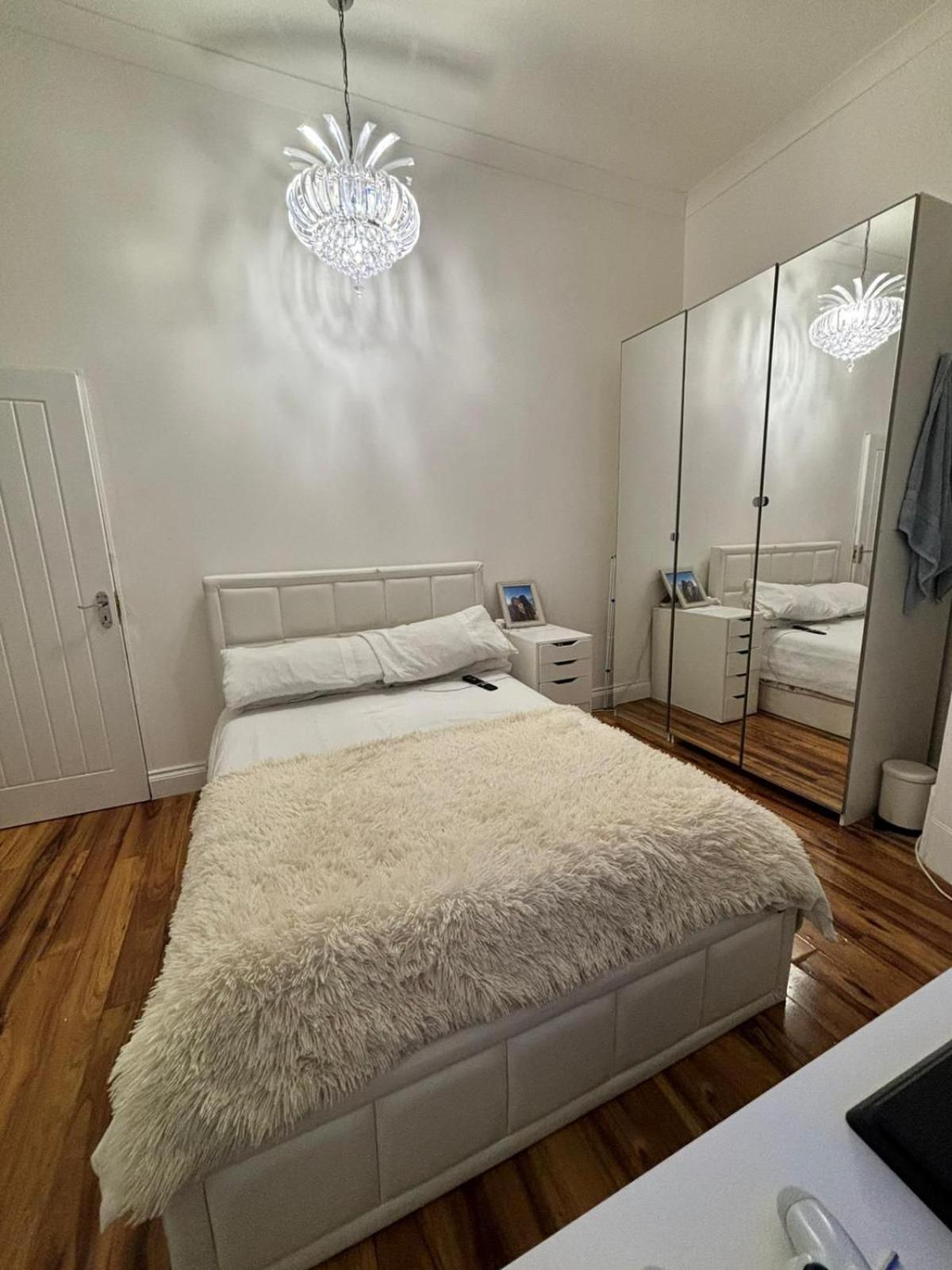 Luxury tent Montana Building London