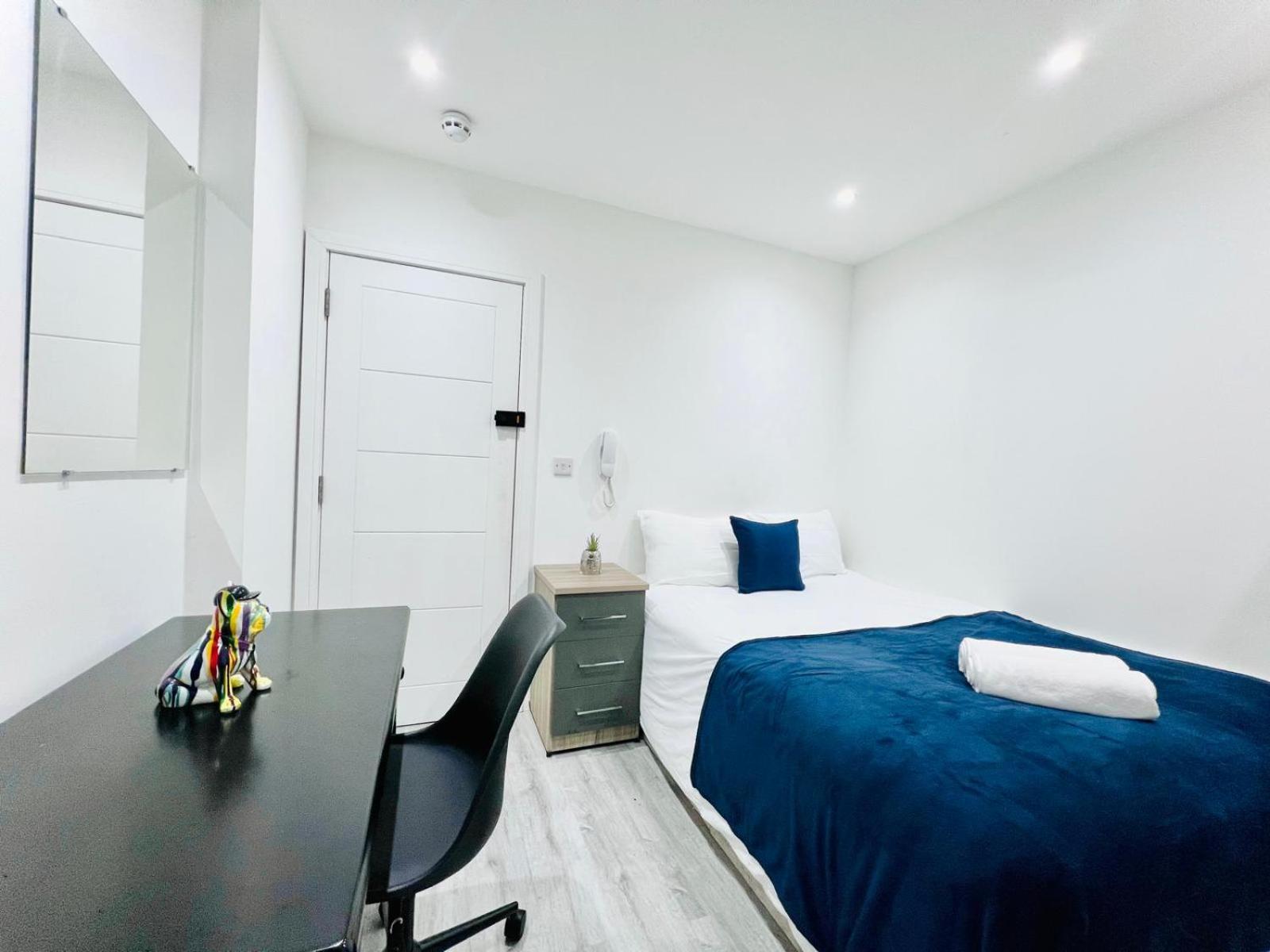 Flats, Perfect Location To Visit London! * Londres