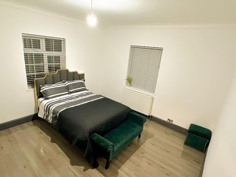 Beautiful Cosy 2 Bed Whole Flat * Londres