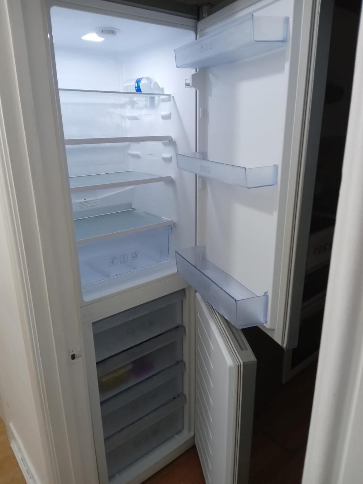 Exclusive Luxurious Double Bedroom In A Beautiful Shared Flat Close To Transit & Grocery Stores