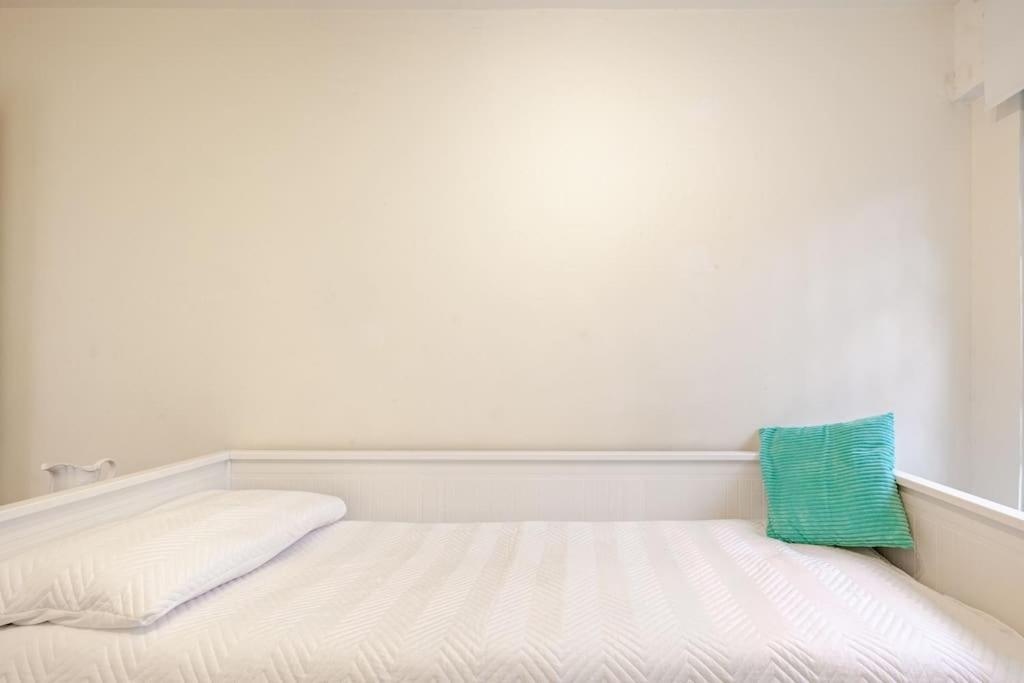 Appartement 3 Bedroom Maisonette In Belsize Park, Hampstead With Private Entrance *