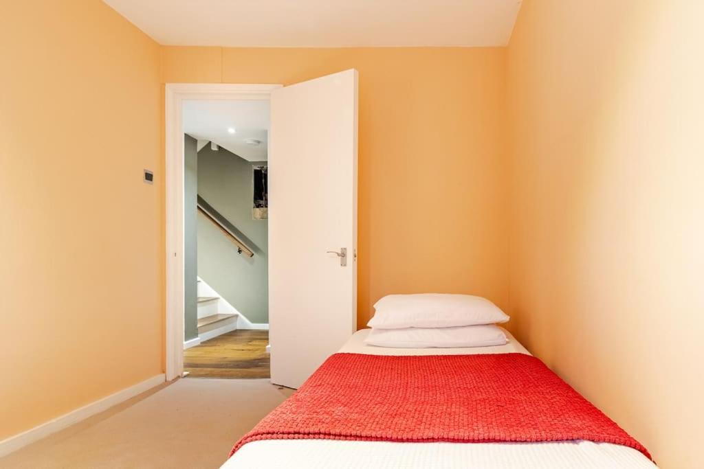 Appartement 3 Bedroom Maisonette In Belsize Park, Hampstead With Private Entrance