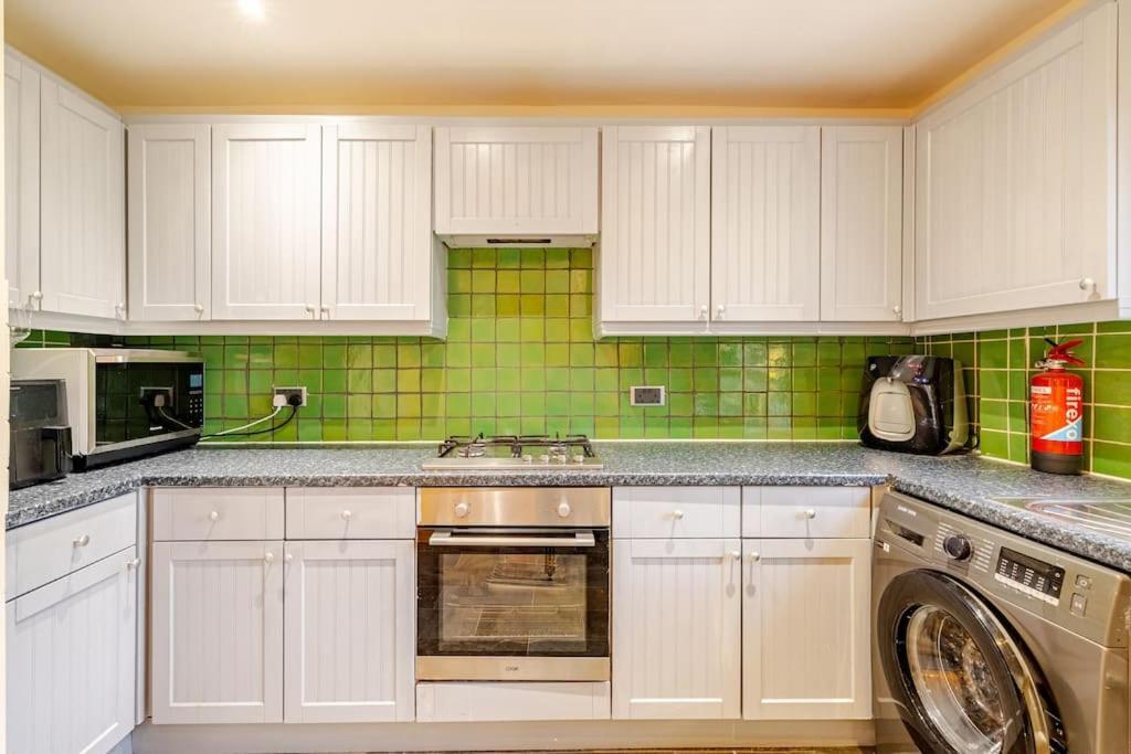 Appartement 3 Bedroom Maisonette In Belsize Park, Hampstead With Private Entrance Londres
