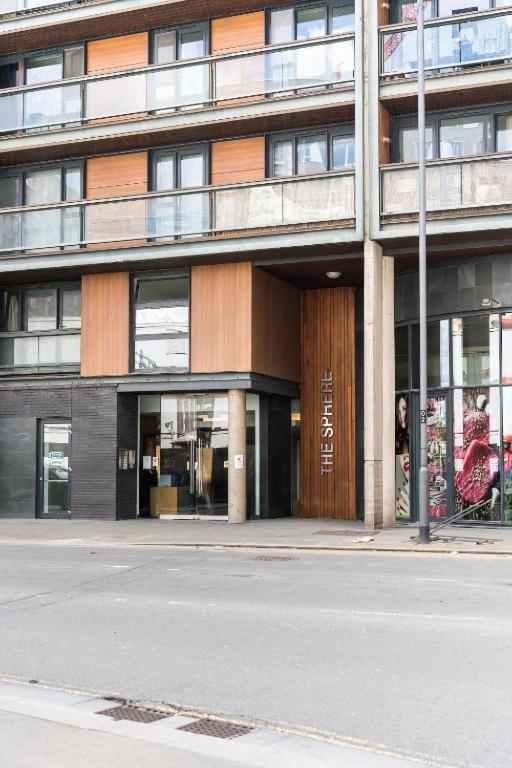 Modern One-bed Apartment, Hallsville Rd Londres