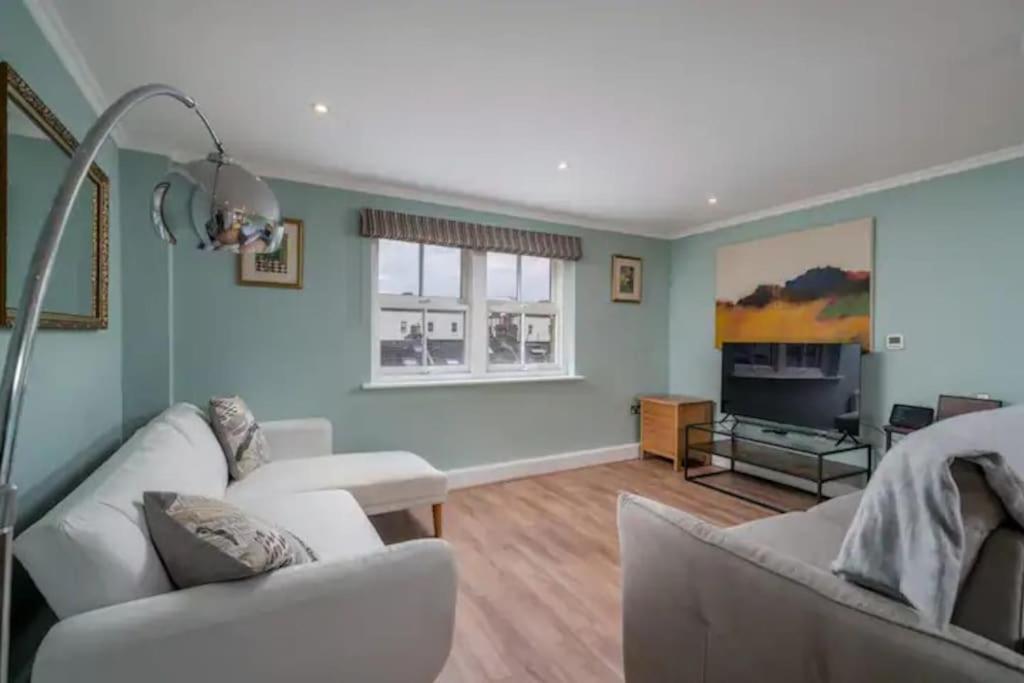 Modern Luxury Apartment, Sleeps Five, Barons Court Apartamento *