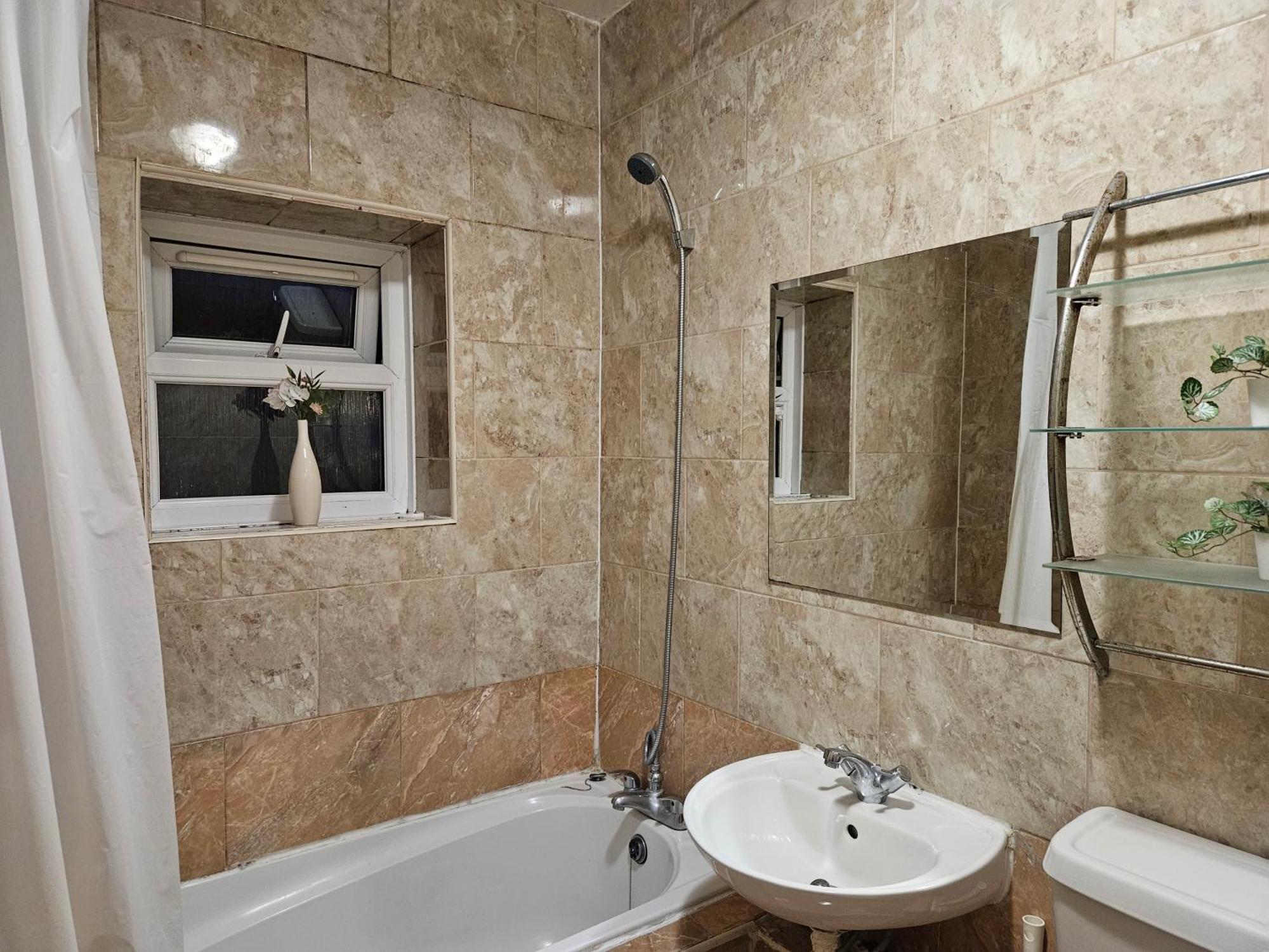Appartement Mitcham Junction - 2 Bed - Sleeps 6 *