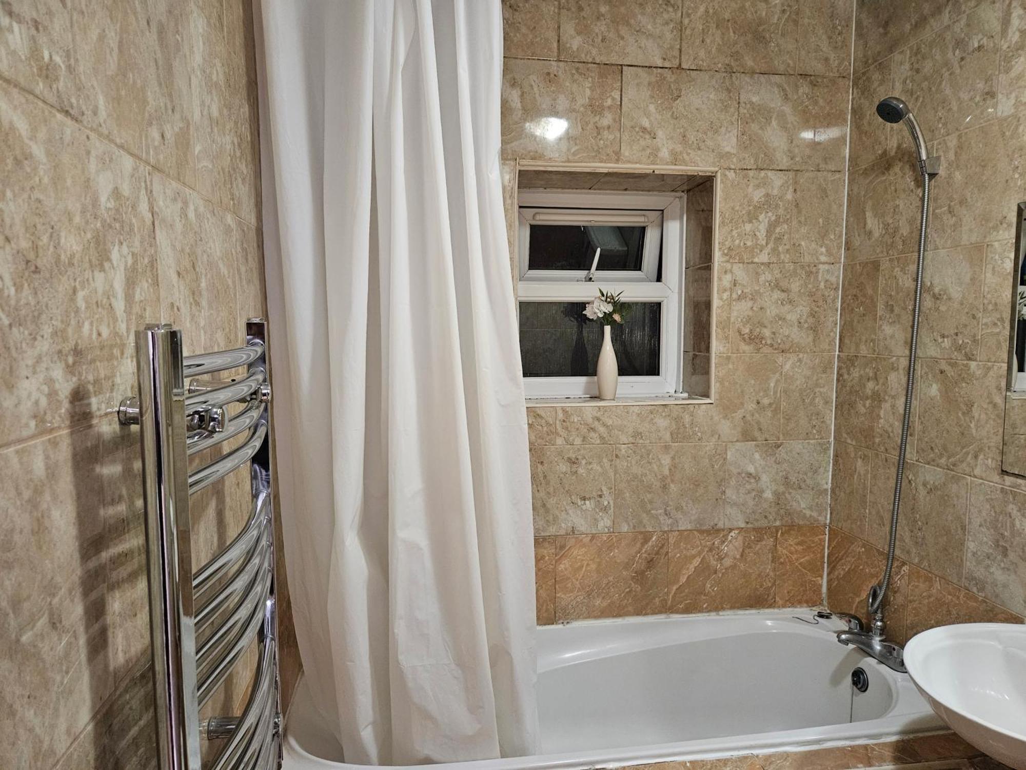 Appartement Mitcham Junction - 2 Bed - Sleeps 6 Londres