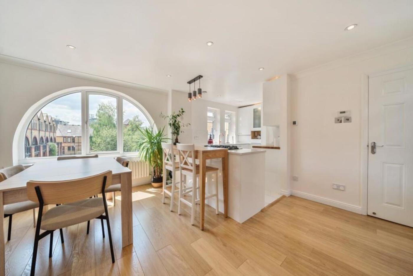 Elegant Modern Cozy 3Bd Apt 1Gb Wifi - Luxurylondonstays *