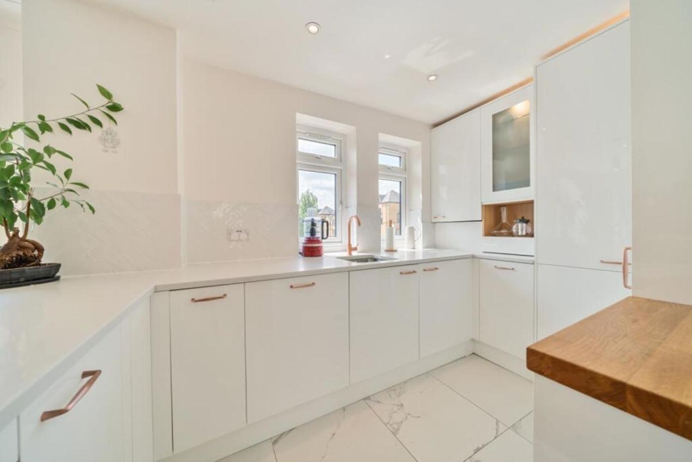 Elegant Modern Cozy 3Bd Apt 1Gb Wifi - Luxurylondonstays Hébergement de vacances