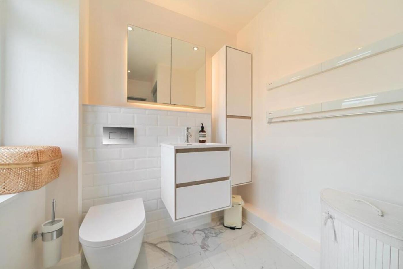 Elegant Modern Cozy 3Bd Apt 1Gb Wifi - Luxurylondonstays Hébergement de vacances *