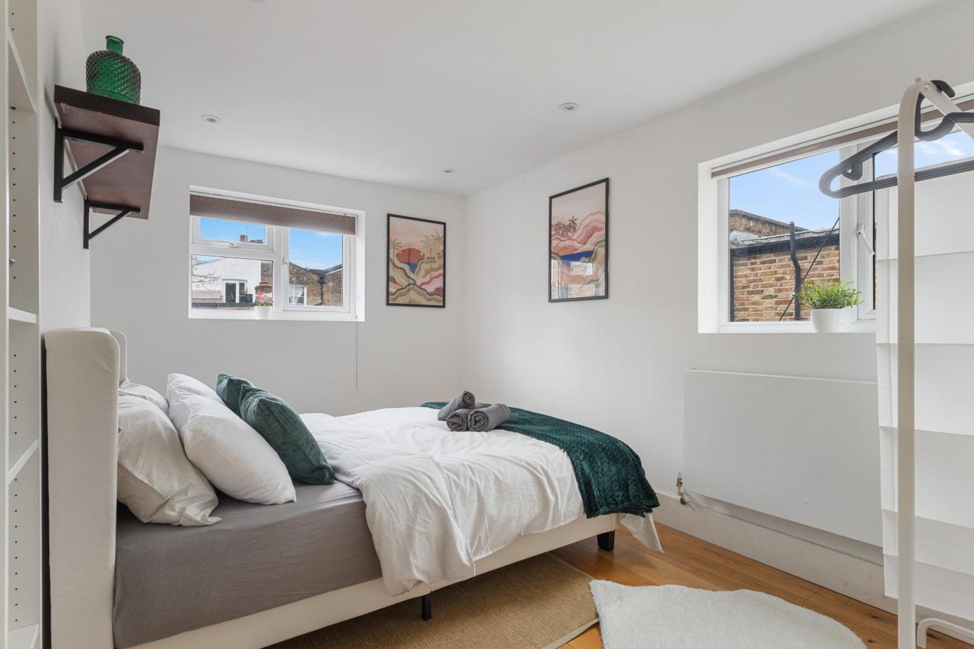 Portnall Retreat - Beautiful & Bright - Close To Ldn Appartement