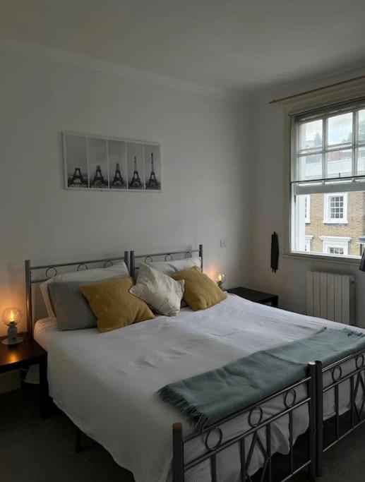 3 Bedroom In Victoria, Appartement *