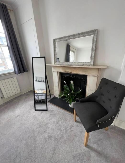 3 Bedroom In Victoria, Londres