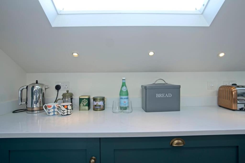Luxurious 2-bedroom With Rooftop Terrace, Gourmet Kitchen & Fireplace Appartement Londres