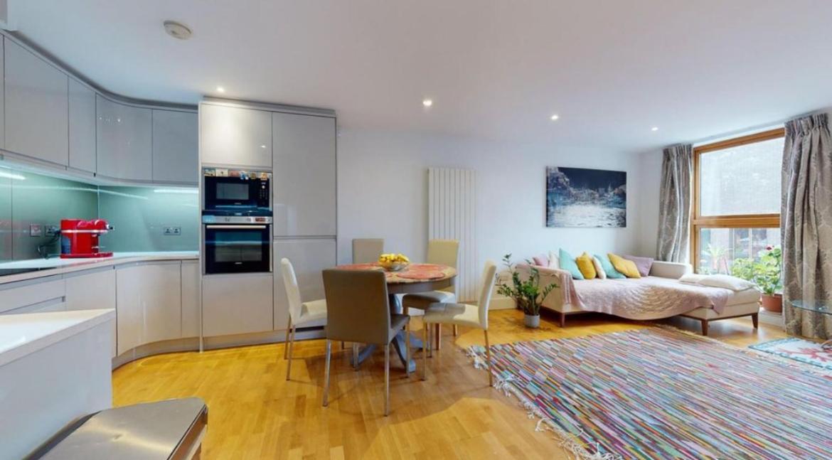 Modern Near Regents Park Appartement