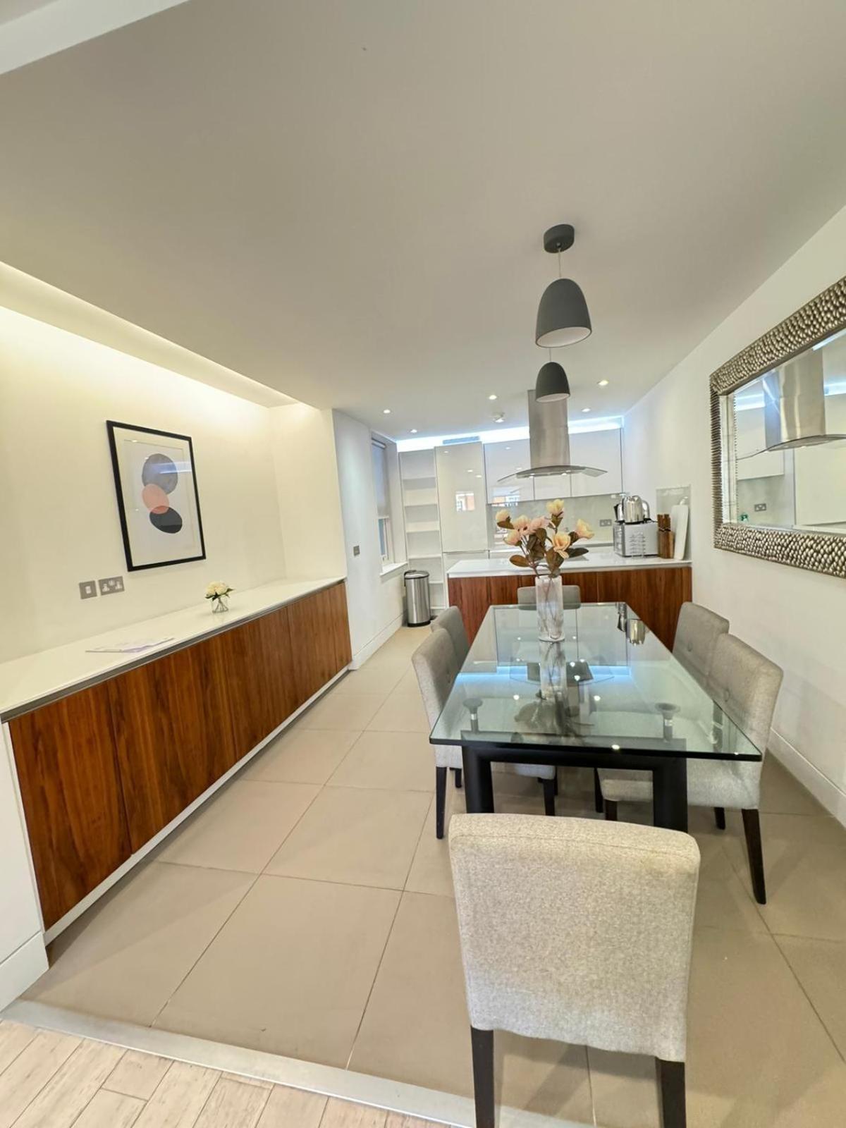 Clarges- Hsk Luxury * Londres