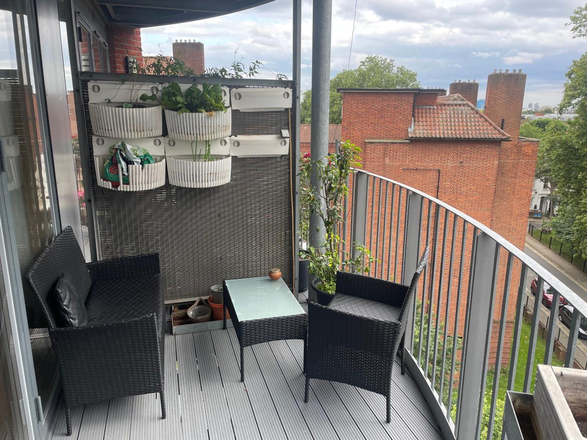 Couette-café Private In A Shared Flat