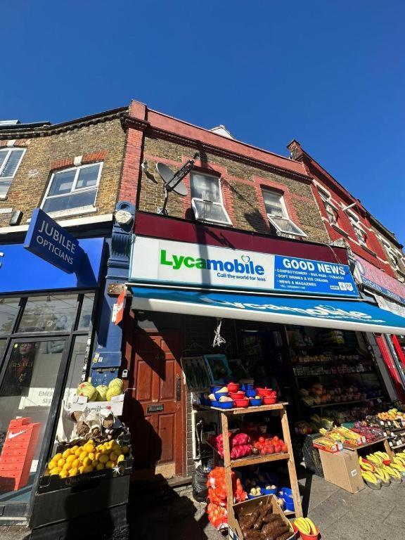 Willesden J Guest 4 * Londres