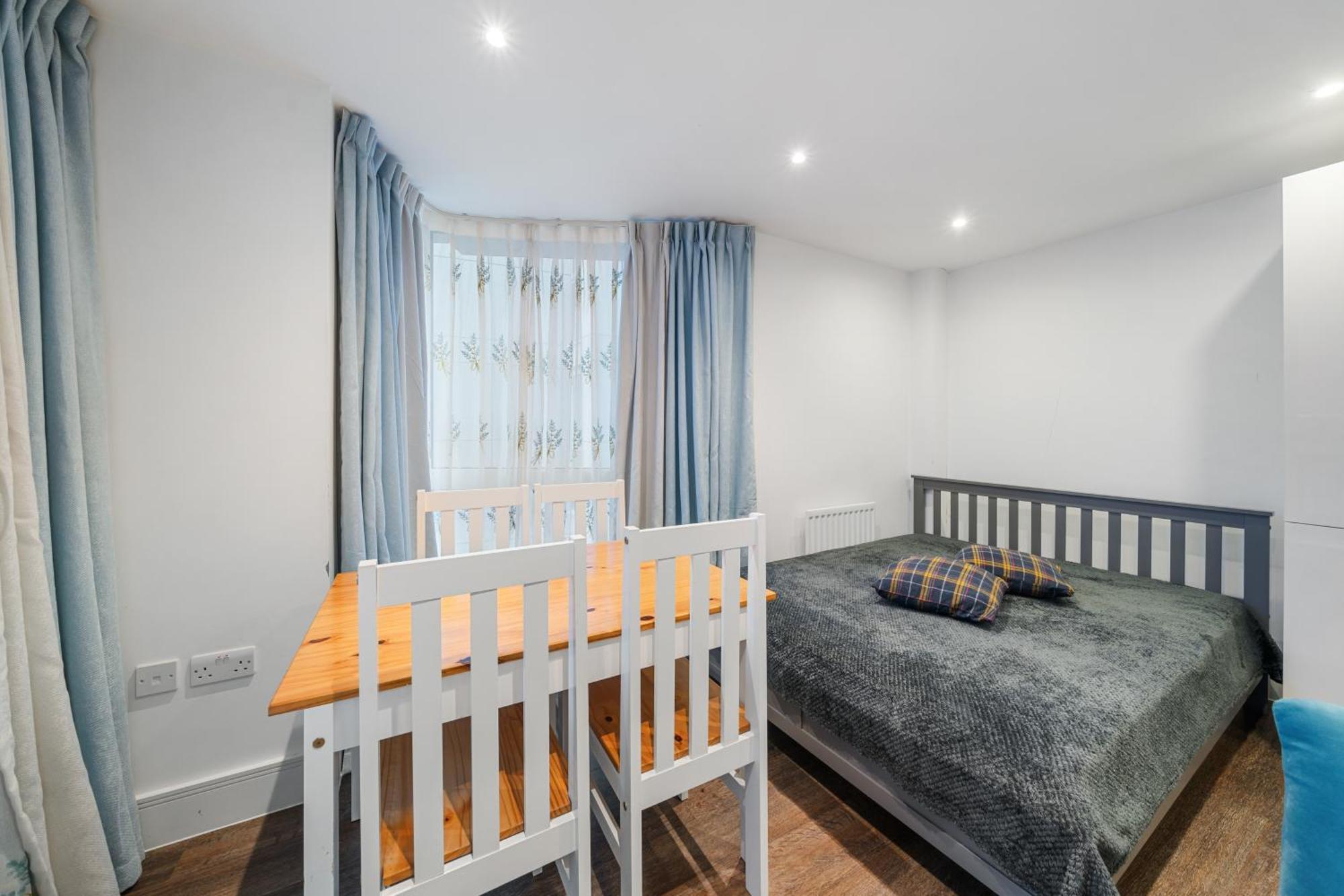 Riverside 1br With Easy Transport 20min To Centre Appartement