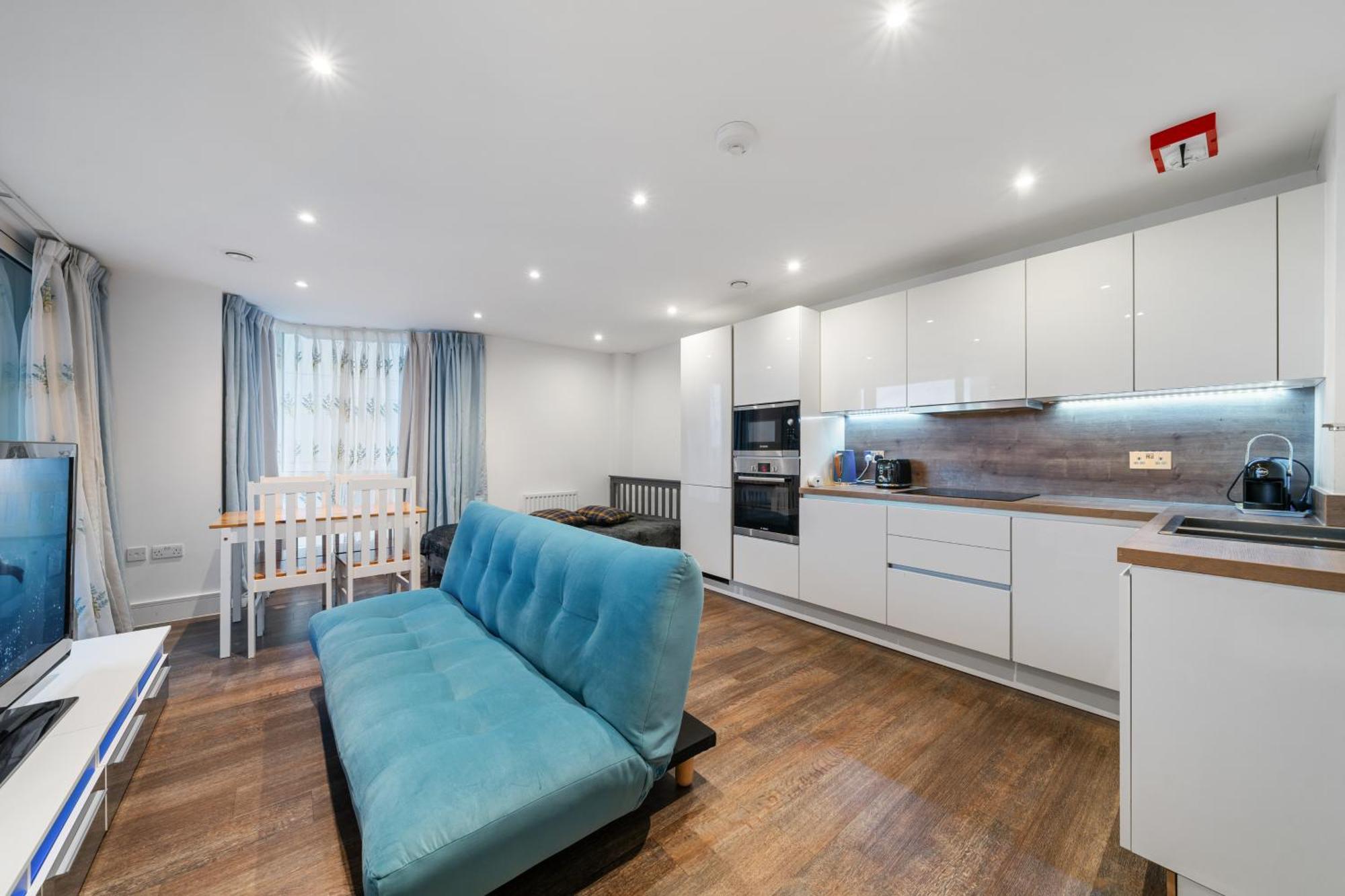 Riverside 1br With Easy Transport 20min To Centre Appartement Londen