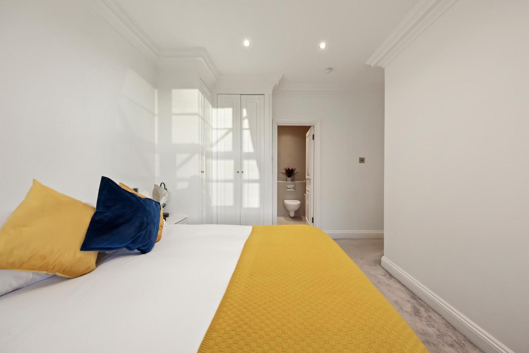 Park Lane Apartment London