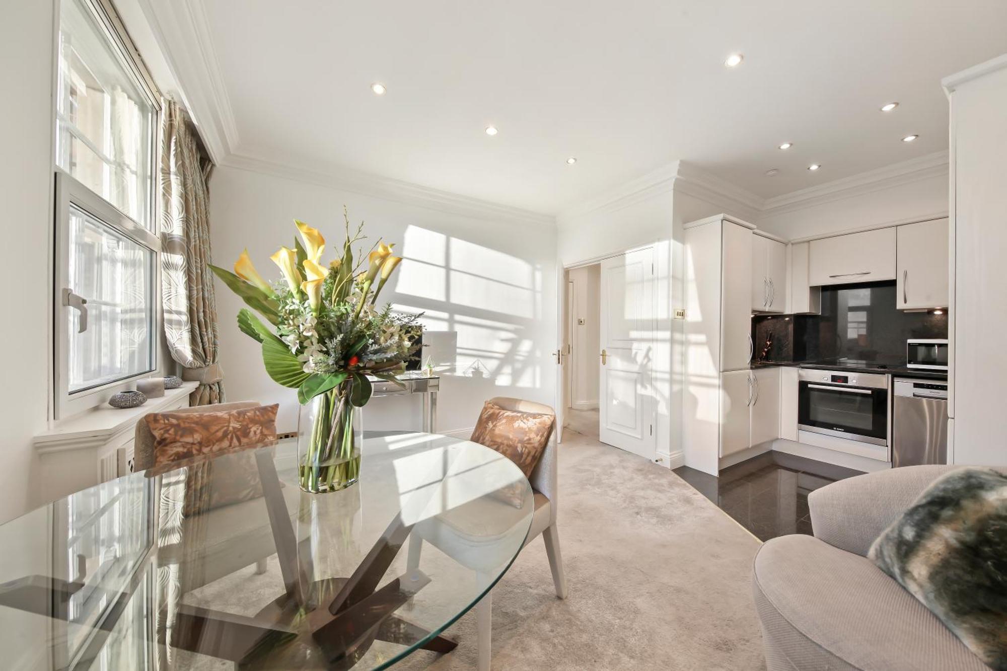 Apartment Park Lane London