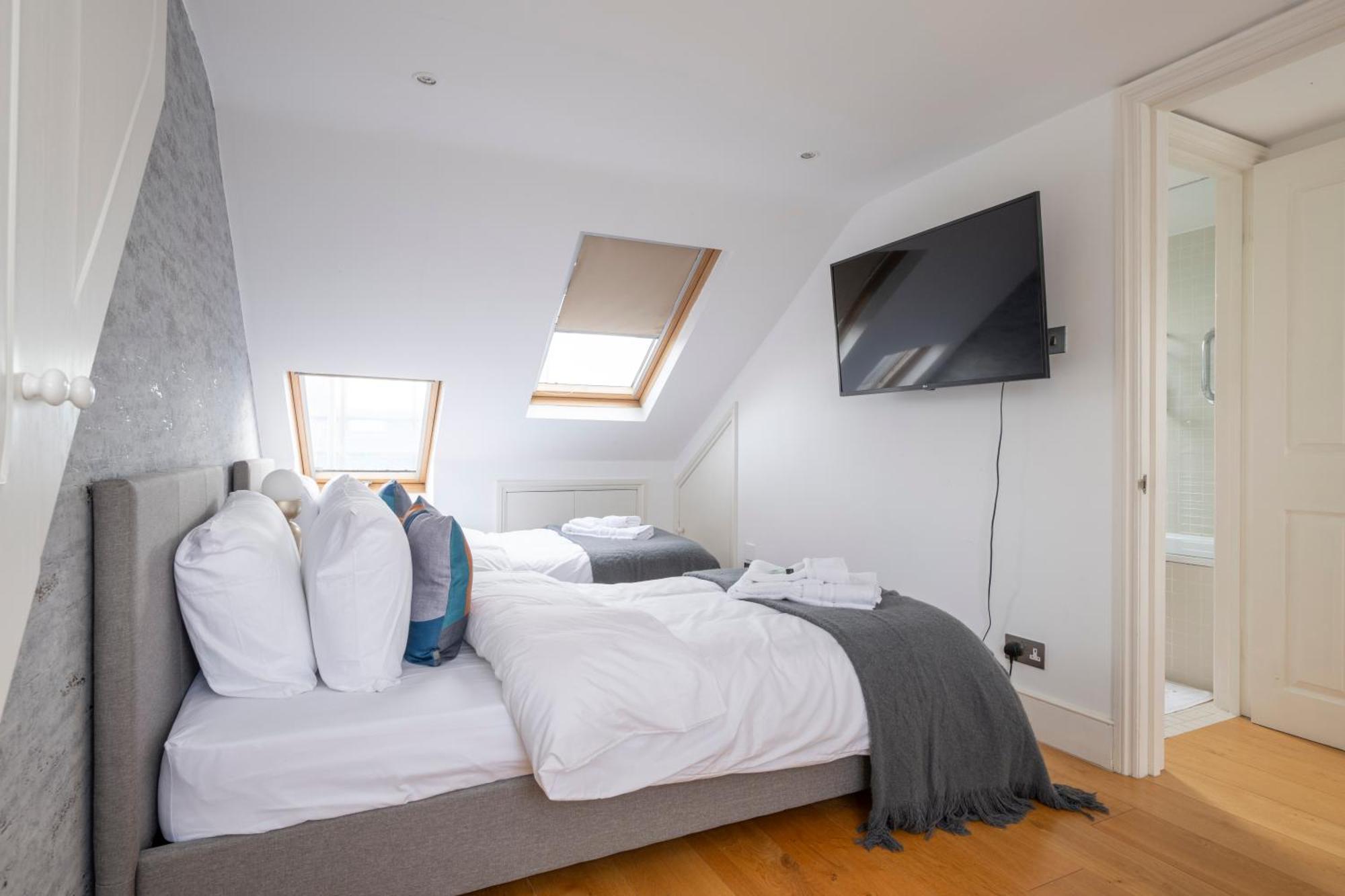 Fulham Spacious & Luxe House With Parking & Garden * Londres