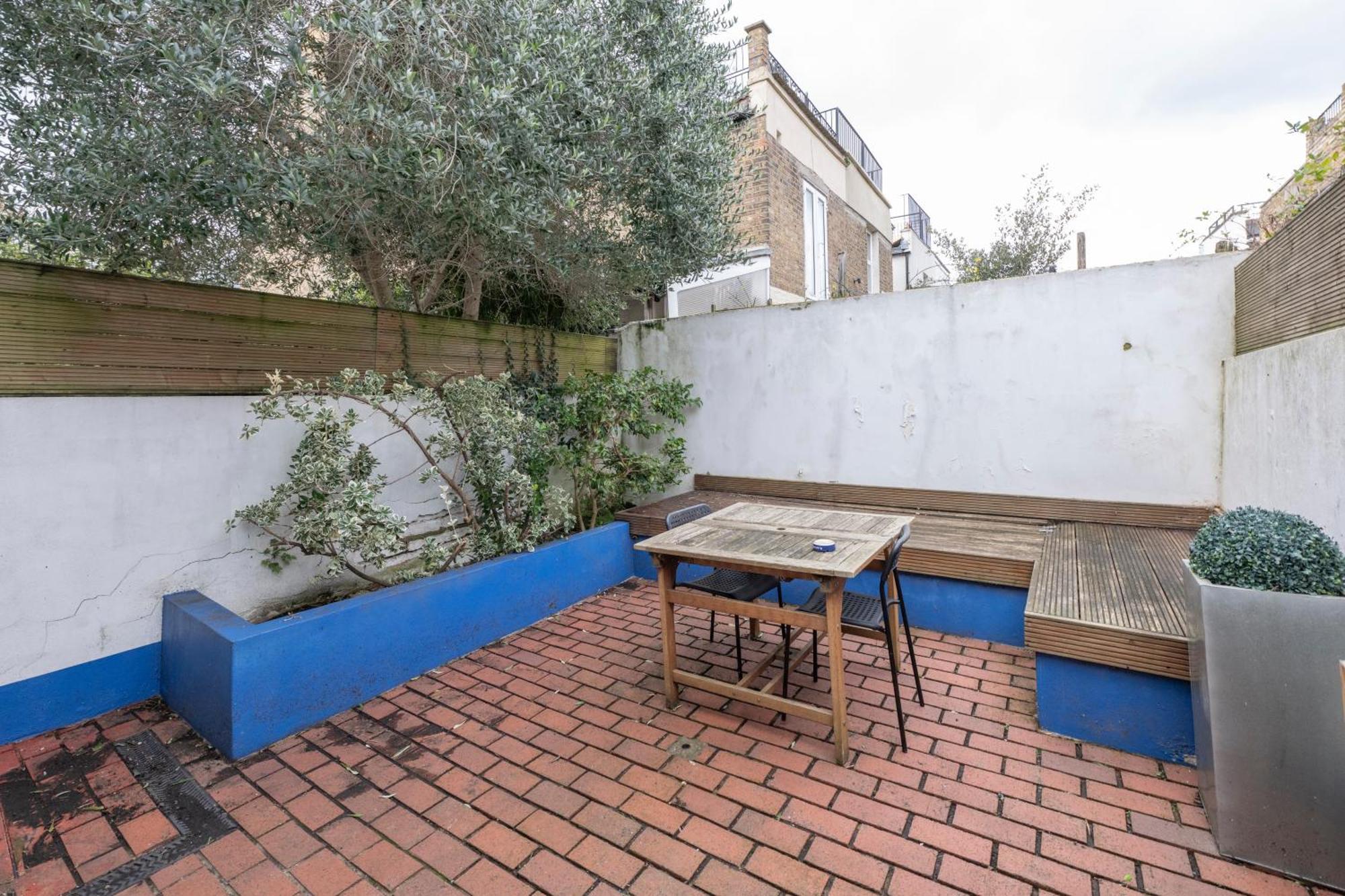 Fulham Spacious & Luxe House With Parking & Garden