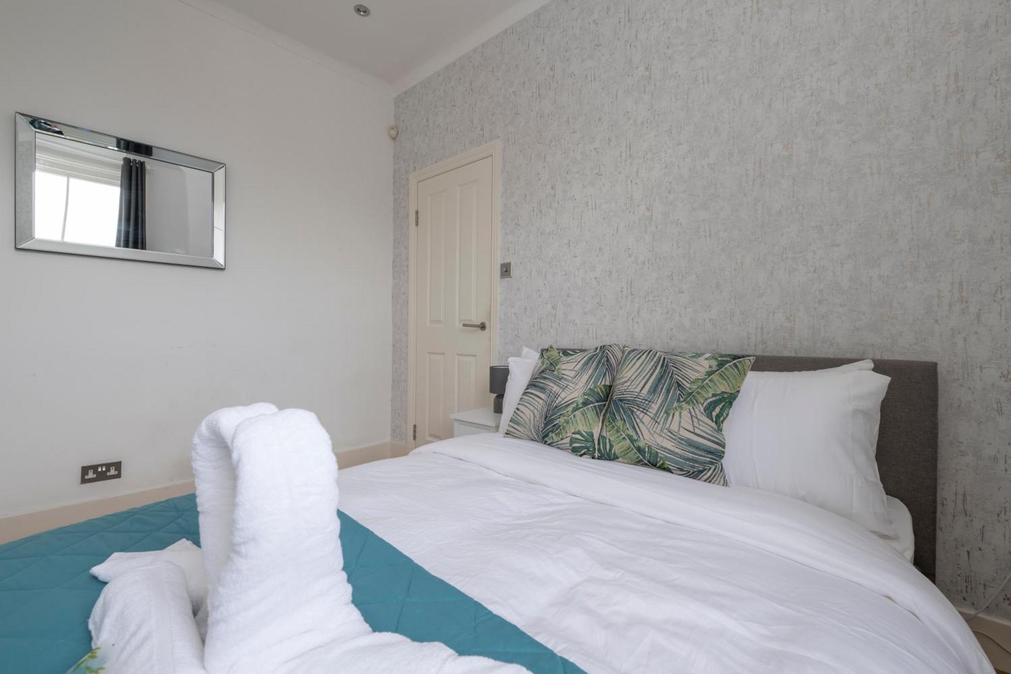Fulham Spacious & Luxe House With Parking & Garden Londres