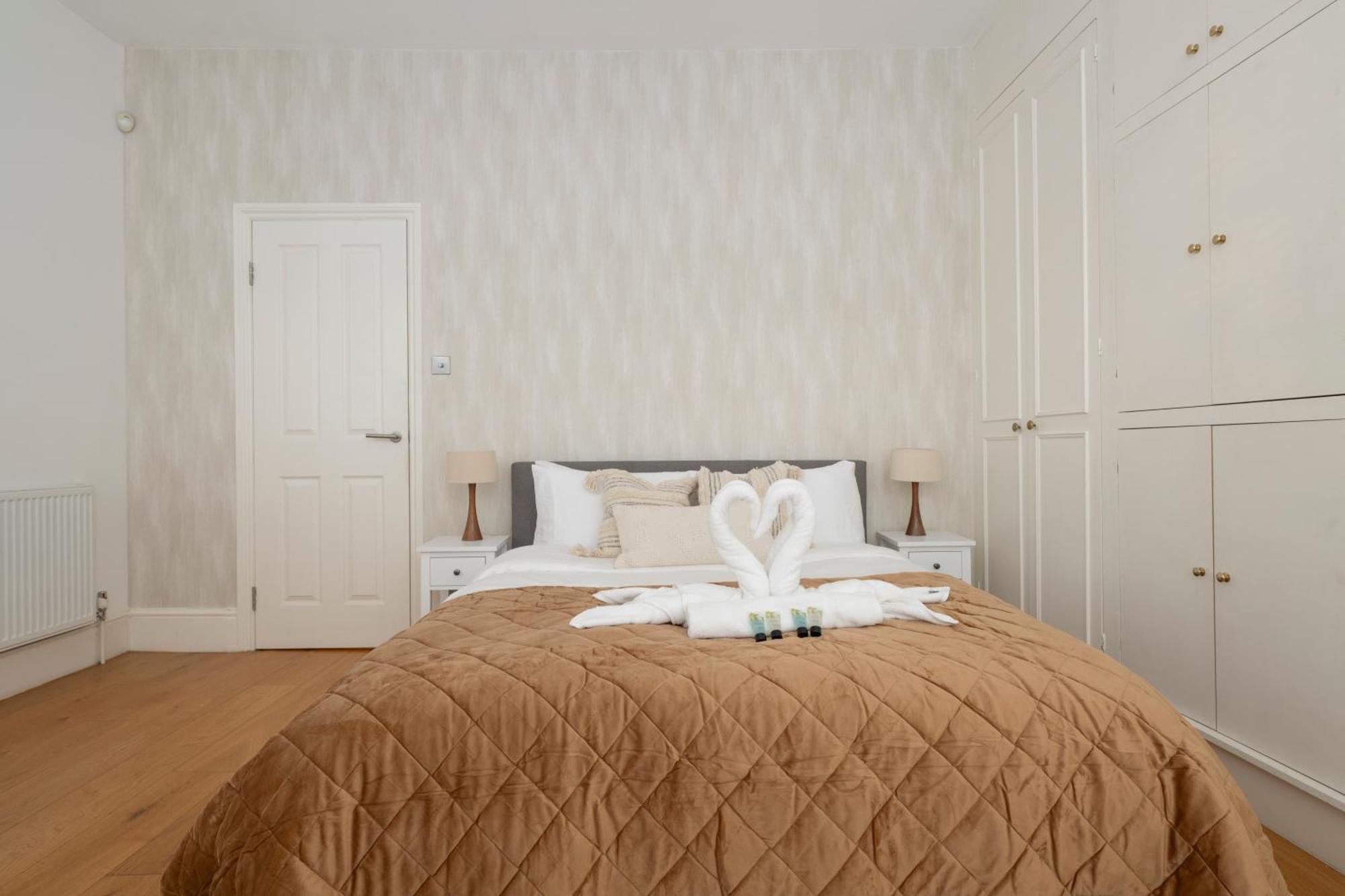 Fulham Spacious & Luxe House With Parking & Garden * Londres