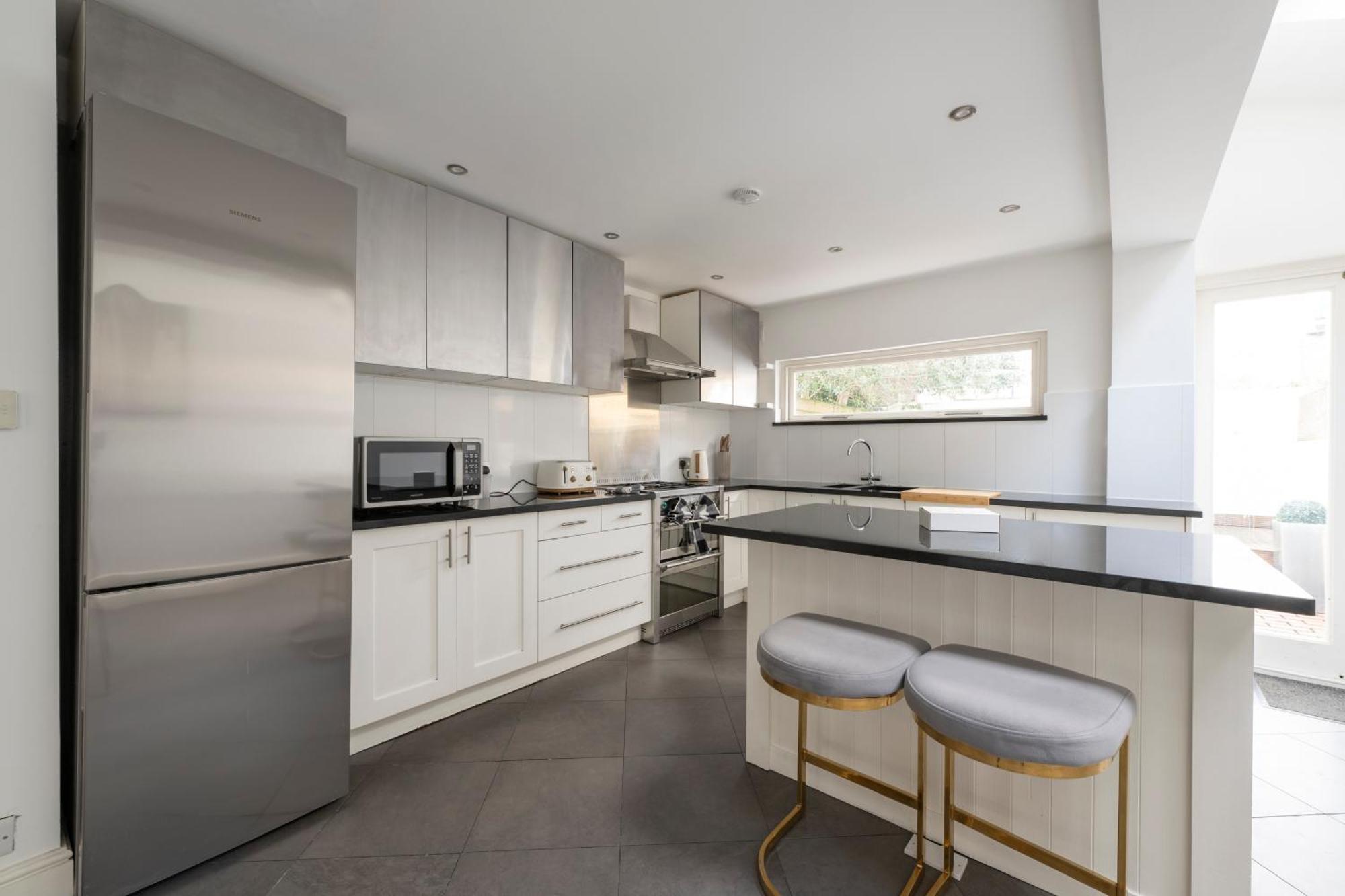 Fulham Spacious & Luxe House With Parking & Garden * Londres