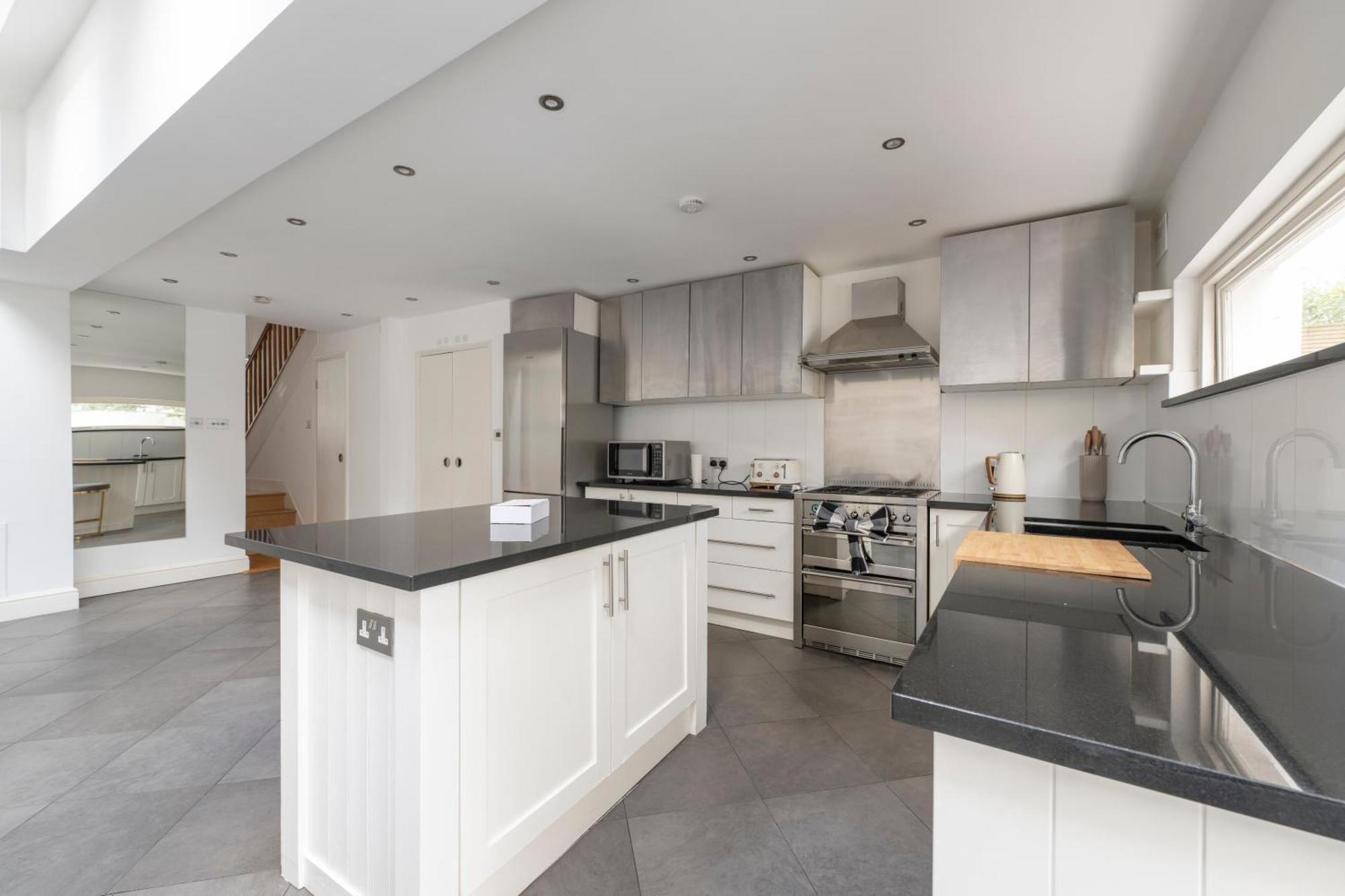 Fulham Spacious & Luxe House With Parking & Garden Apartamento *