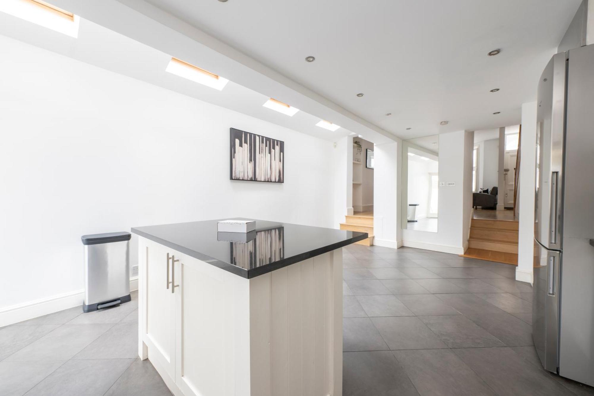 Fulham Spacious & Luxe House With Parking & Garden Londres
