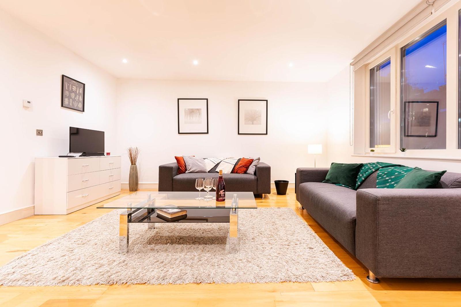 Bright & Modern One Bedroom Flat In Farringdon * Londres