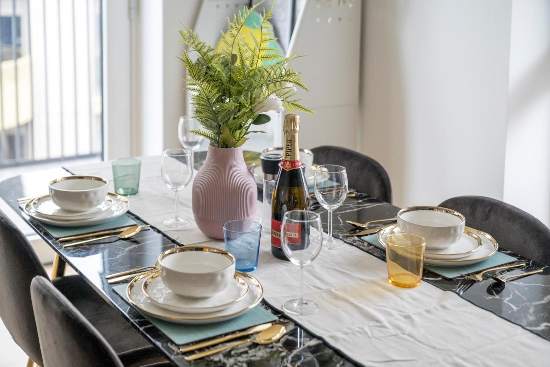 Appartement 2 Bedroom Westfield Near