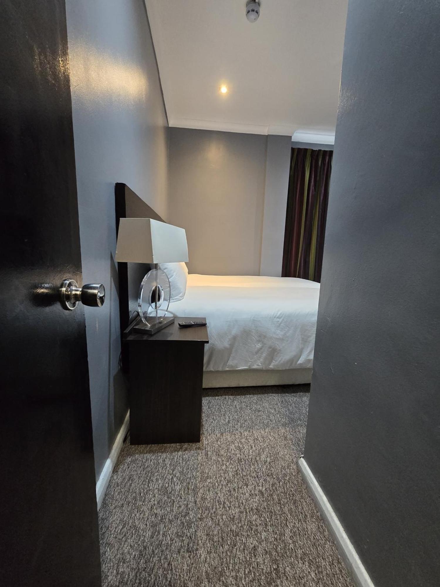 Hotel L S Londres