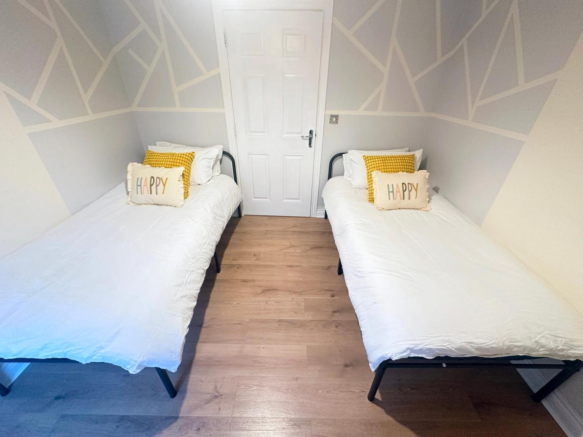 Olive Immaculate Wembley Apartment, 15mins To London, By Edens * Londres