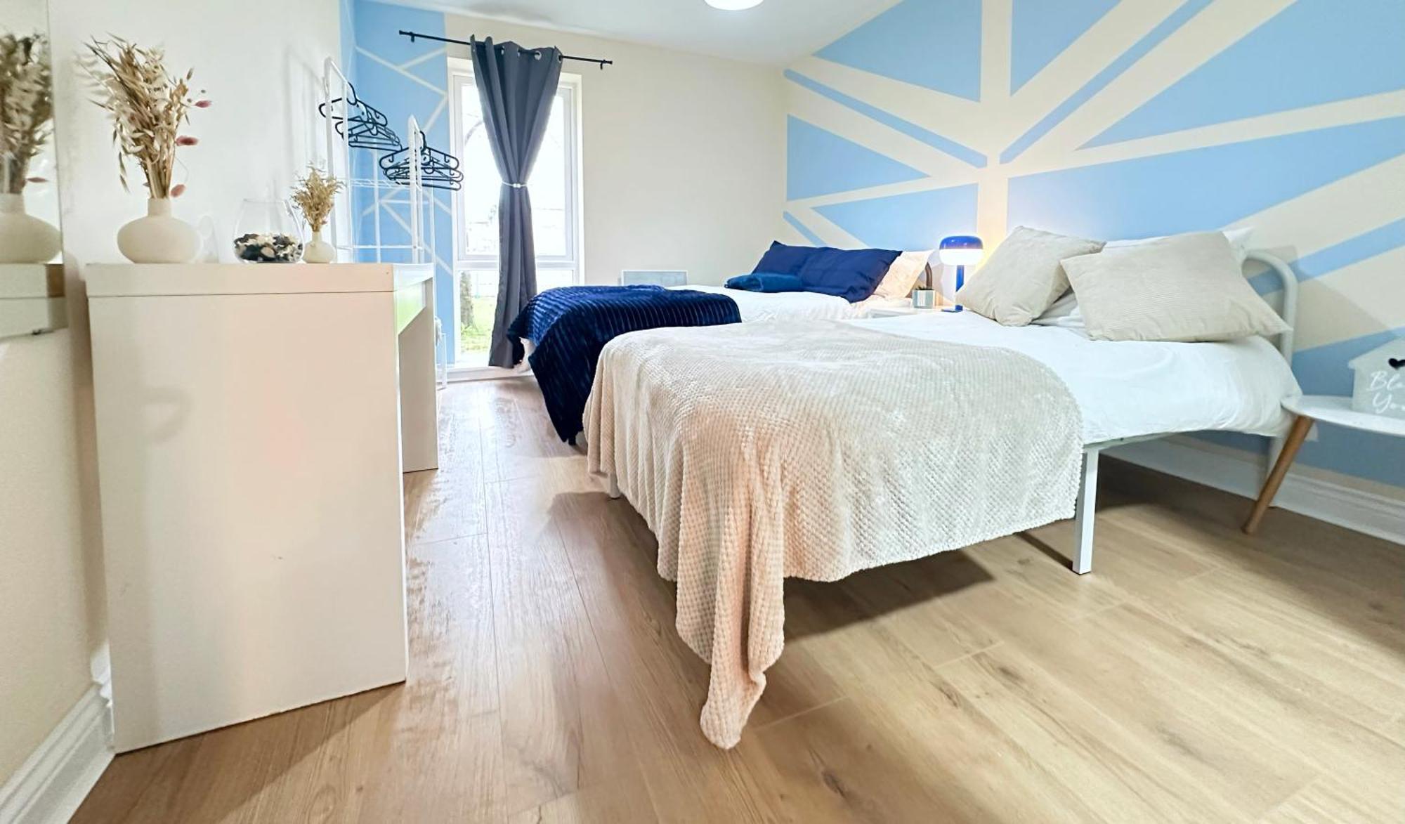 Olive Immaculate Wembley Apartment, 15mins To London, By Edens *