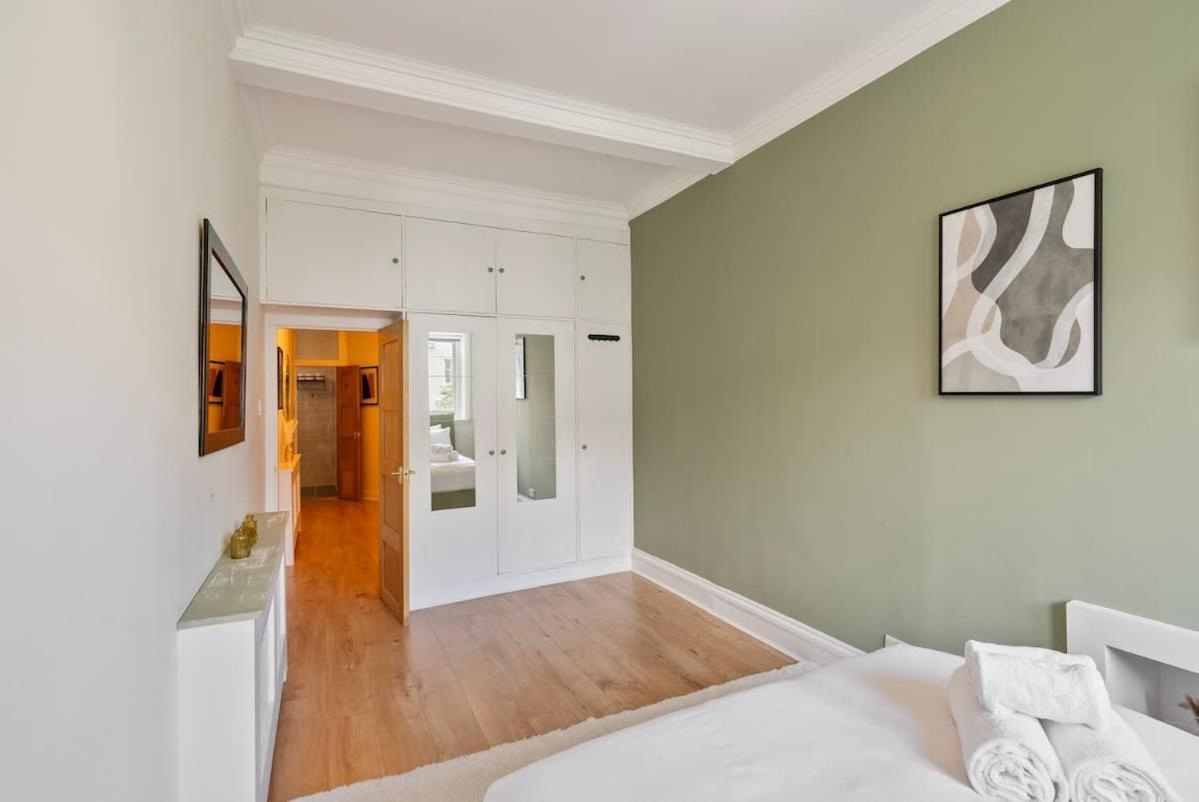 Modern Elegance In Paddington Londres