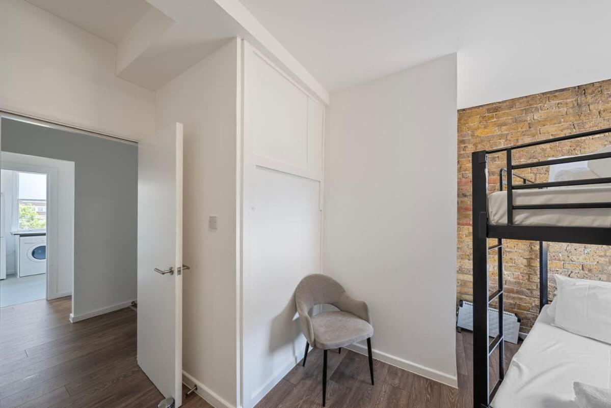 Hébergement de vacances Large 1 Bedroom In Old St