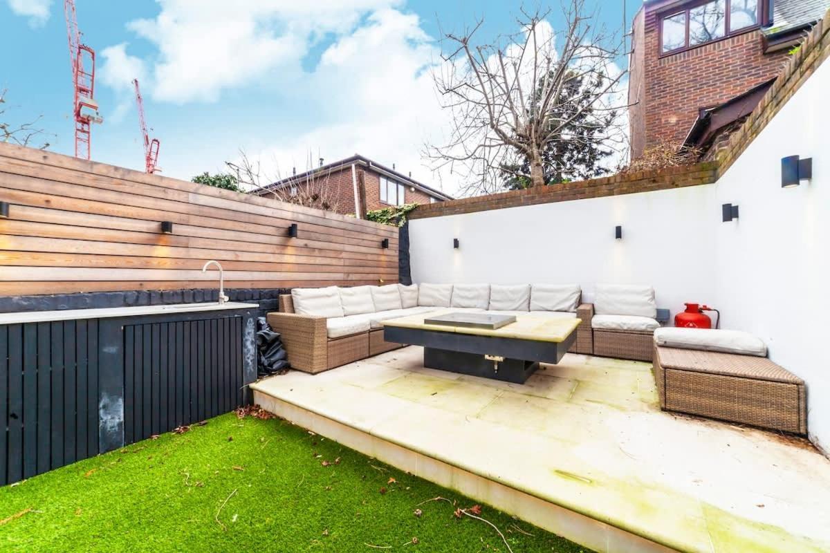 Luxury 3 Bdr House With Garden Next To Battersea Park Holiday home London