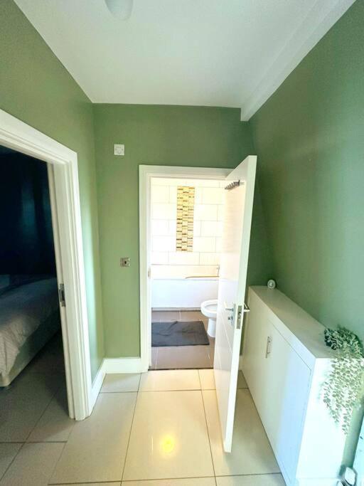 3 Bed Comfortable Wk Appartement