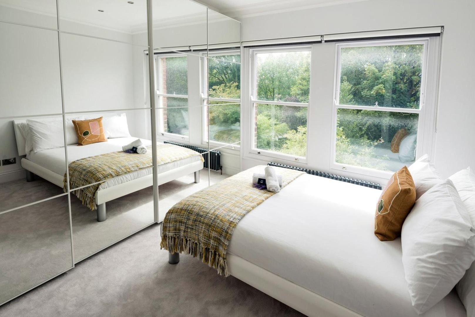 Modern And Bright Highgate Gem *
