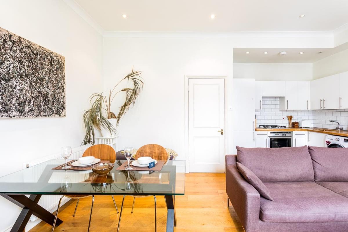 Bright And Spacious Notting Hill Nest London