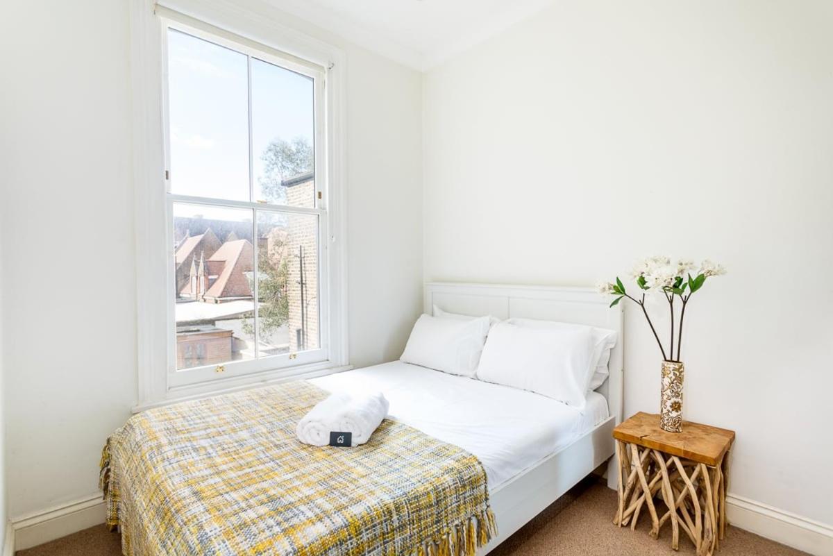 Bright And Spacious Notting Hill Nest * London