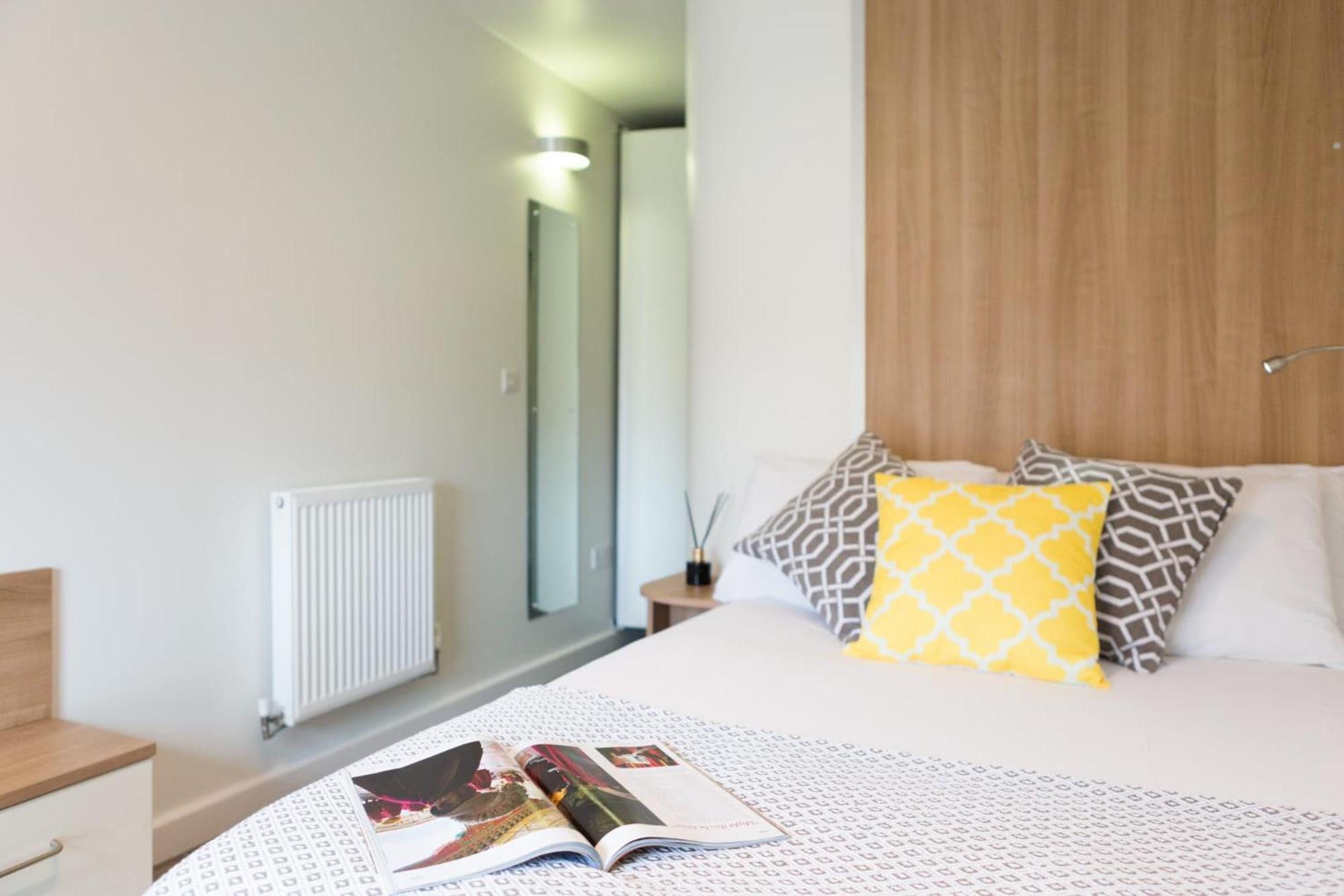 Chic And At Chapter South Bank In Londen